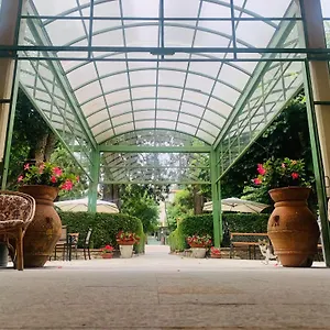 https://grand-hotel-vallombrosa.it-tuscanyhotel.com