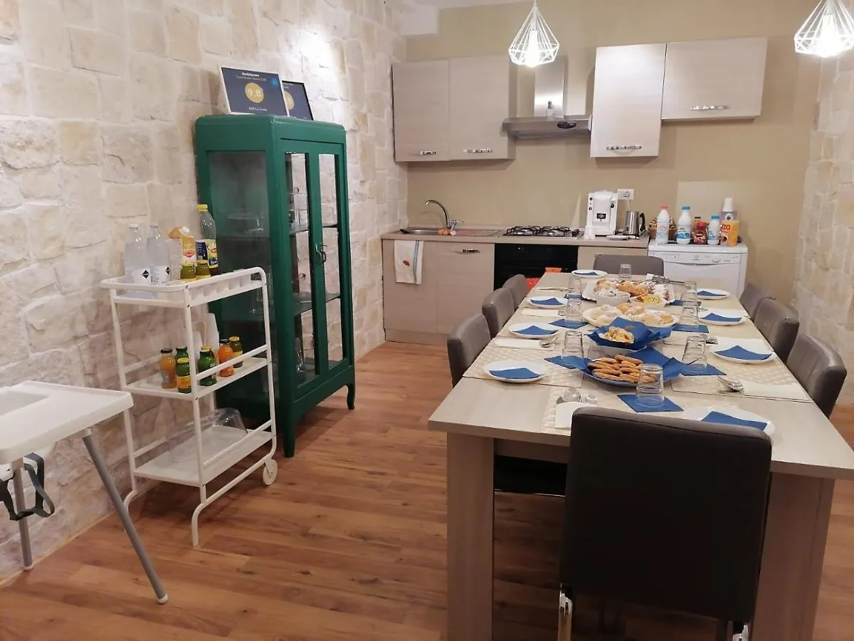 B&B La Grotta 尼科洛西 住宿加早餐酒店