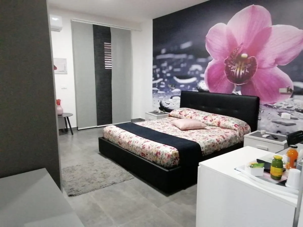 B&B La Grotta 尼科洛西 3*,