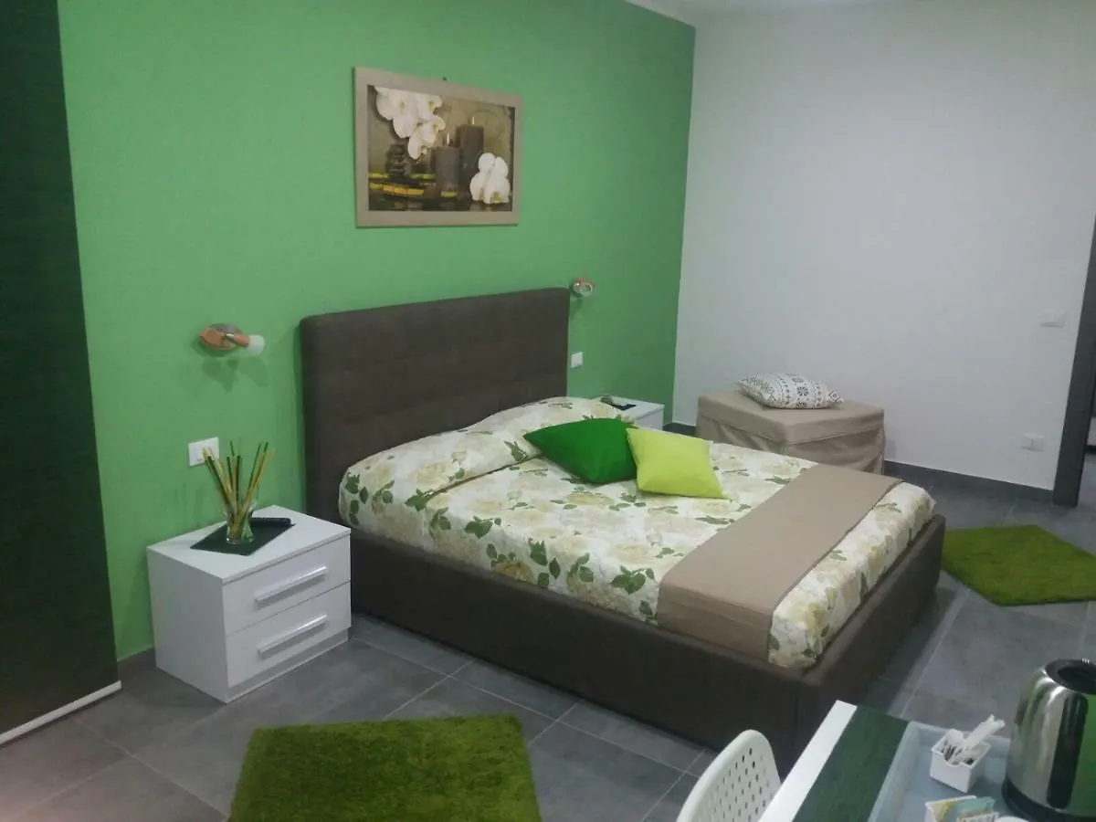 B&B La Grotta 尼科洛西 3*,
