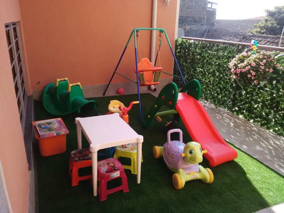 B&B La Grotta 尼科洛西 住宿加早餐酒店