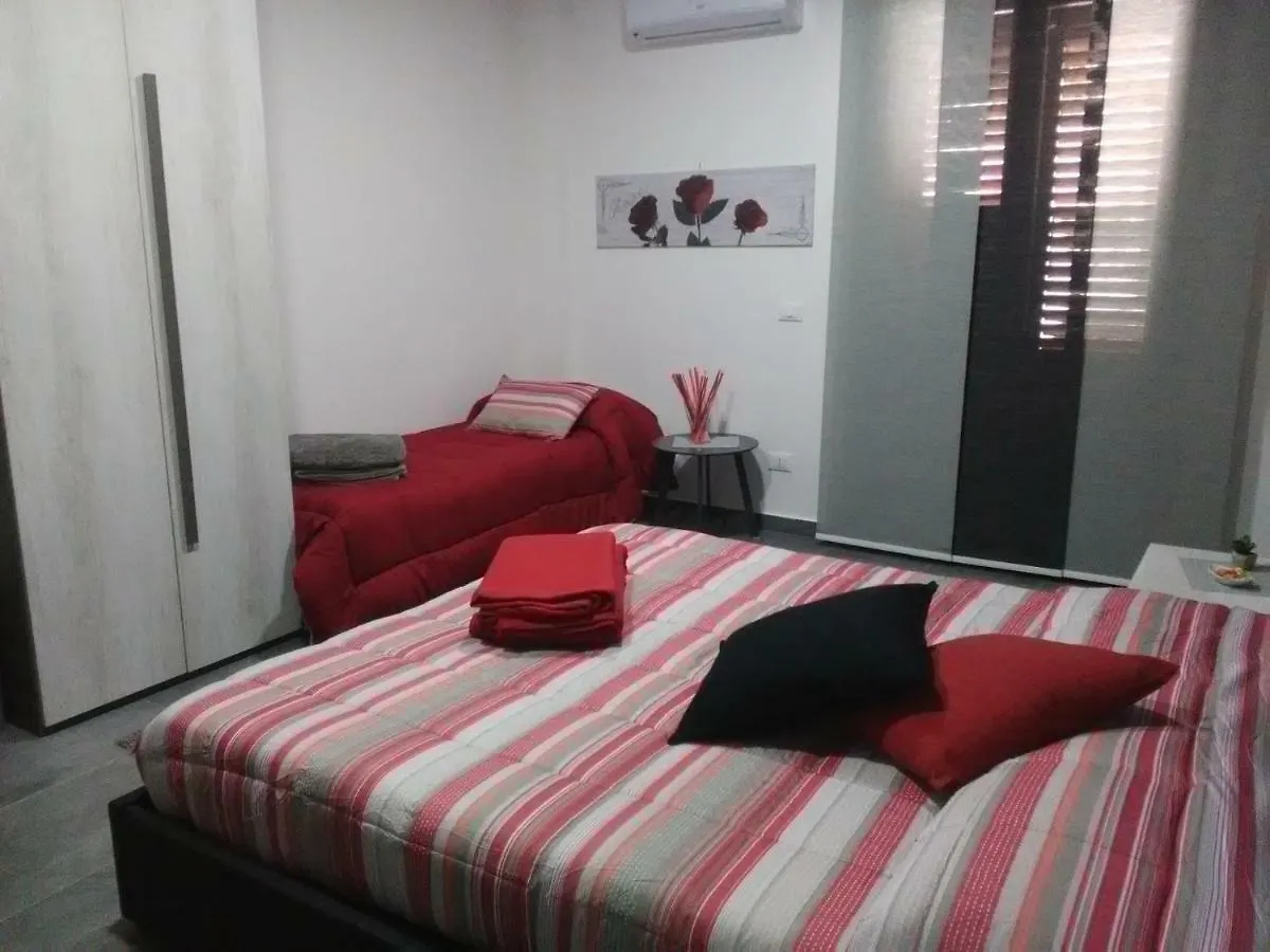 住宿加早餐酒店 B&B La Grotta 尼科洛西