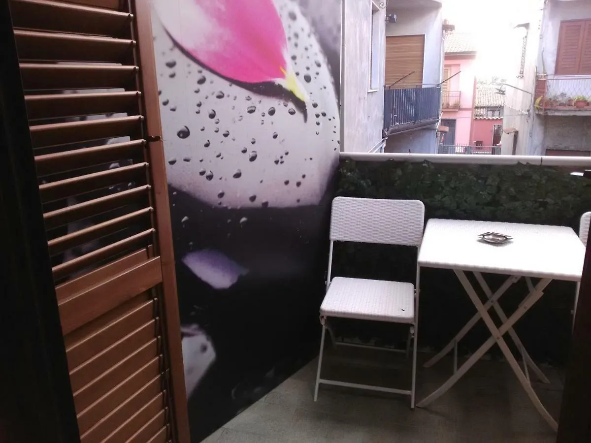 B&B La Grotta 尼科洛西 意大利